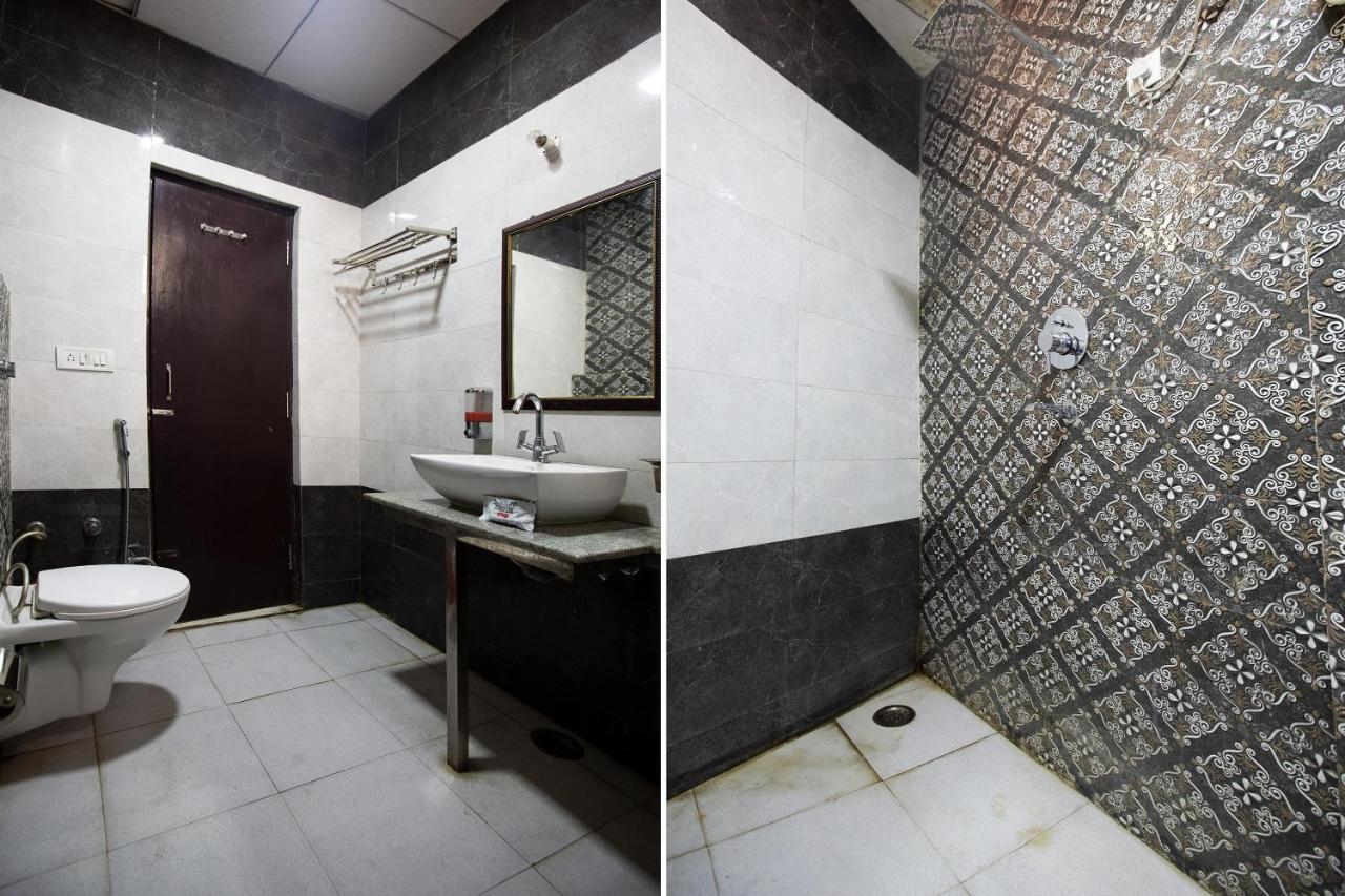 Oyo 44174 Hotel Mid Town Prime Harthala Zewnętrze zdjęcie