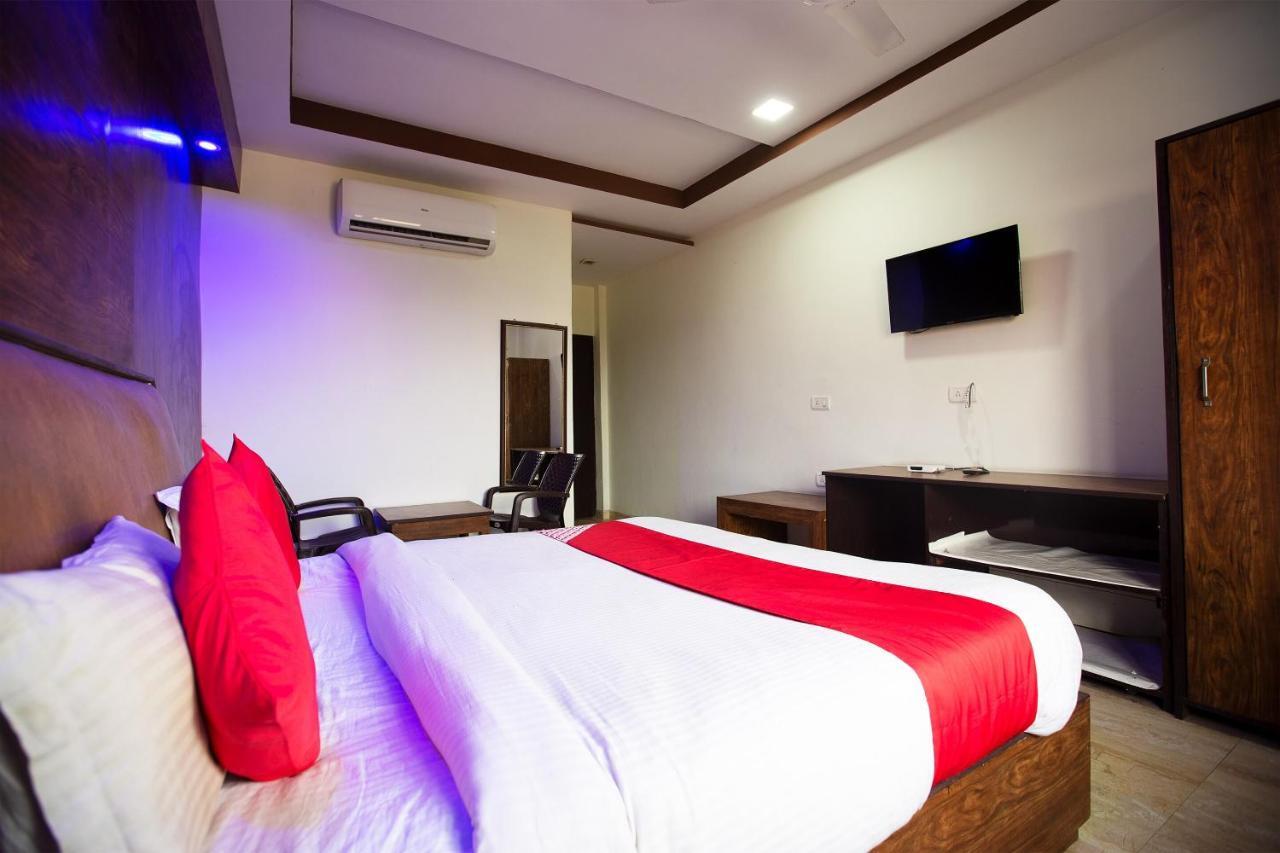Oyo 44174 Hotel Mid Town Prime Harthala Zewnętrze zdjęcie