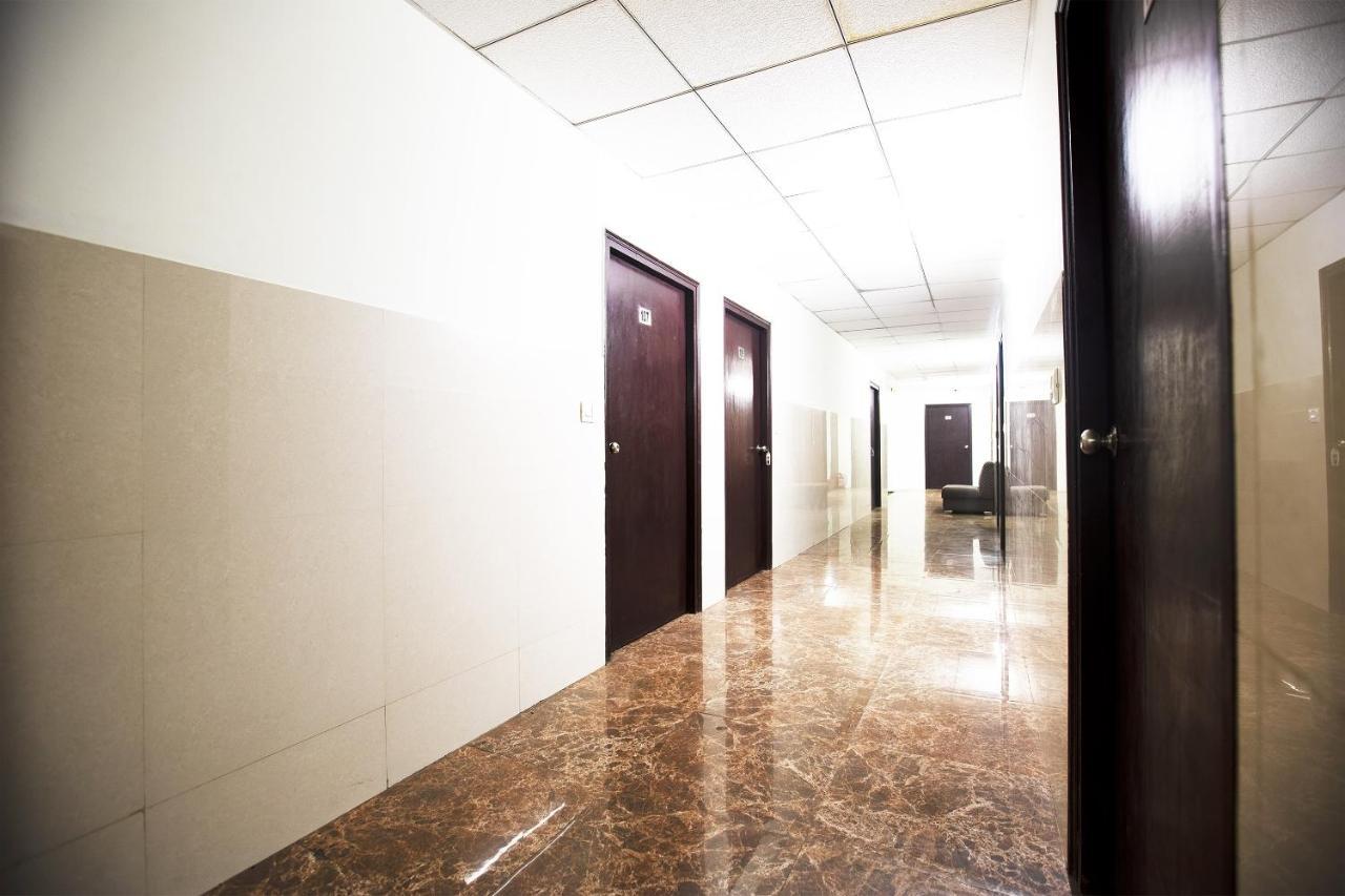 Oyo 44174 Hotel Mid Town Prime Harthala Zewnętrze zdjęcie