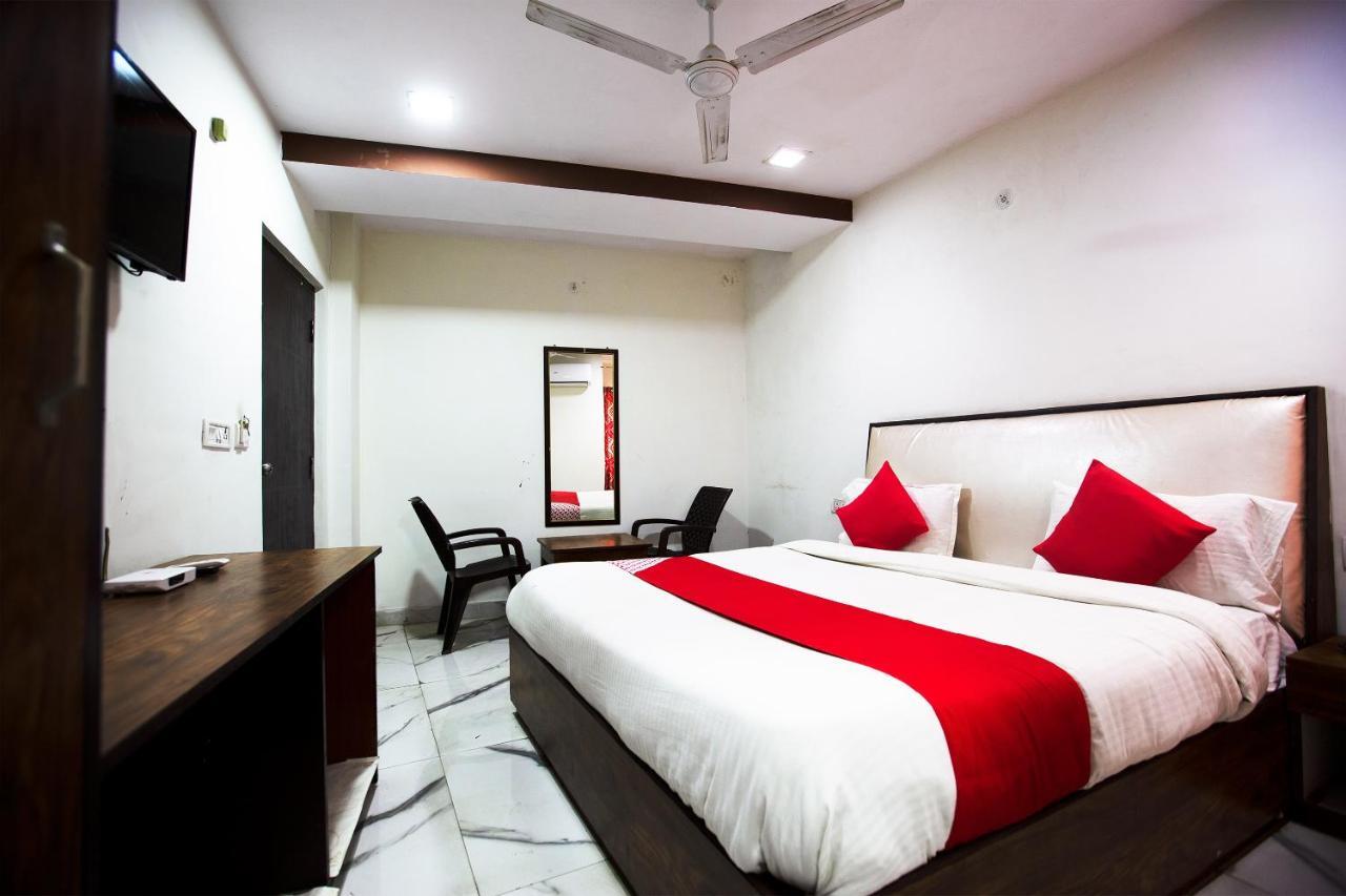 Oyo 44174 Hotel Mid Town Prime Harthala Zewnętrze zdjęcie